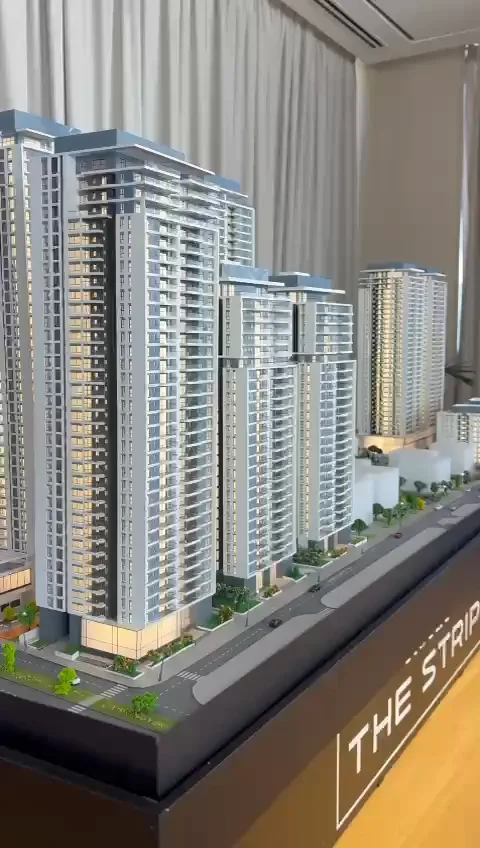 מודל אדריכלי בקנה מידה 1:150 של פרויקט אאורה, נתניה — הדפסת תלת מימד וחיתוך לייזר