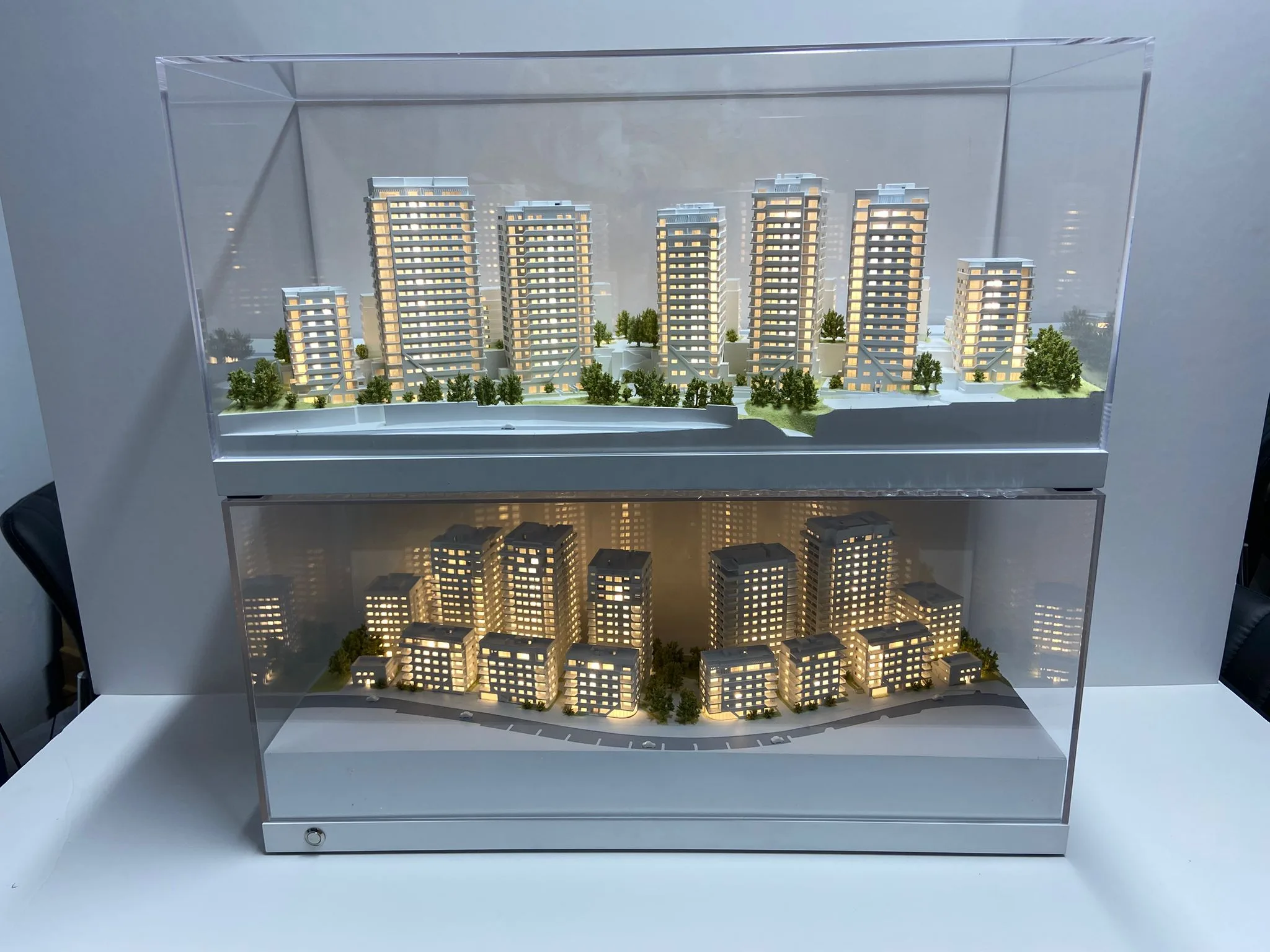 מודל אדריכלי עירוני בקנה מידה 1:1000 של פרויקט בית הכרם — הדפסת תלת מימד וחיתוך לייזר