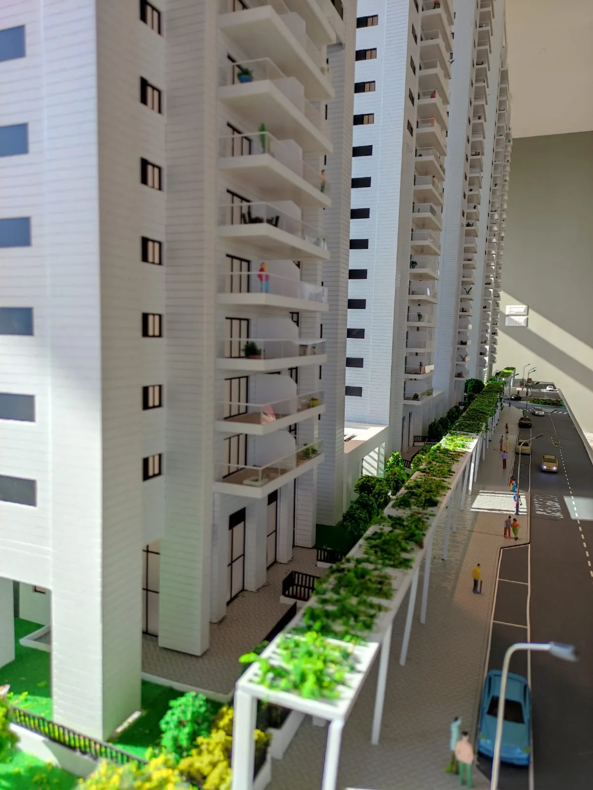 מודל אדריכלי בקנה מידה 1:75 של פרויקט מעוז דניאל, כצנלסון בת ים — הדפסת תלת מימד וחיתוך לייזר