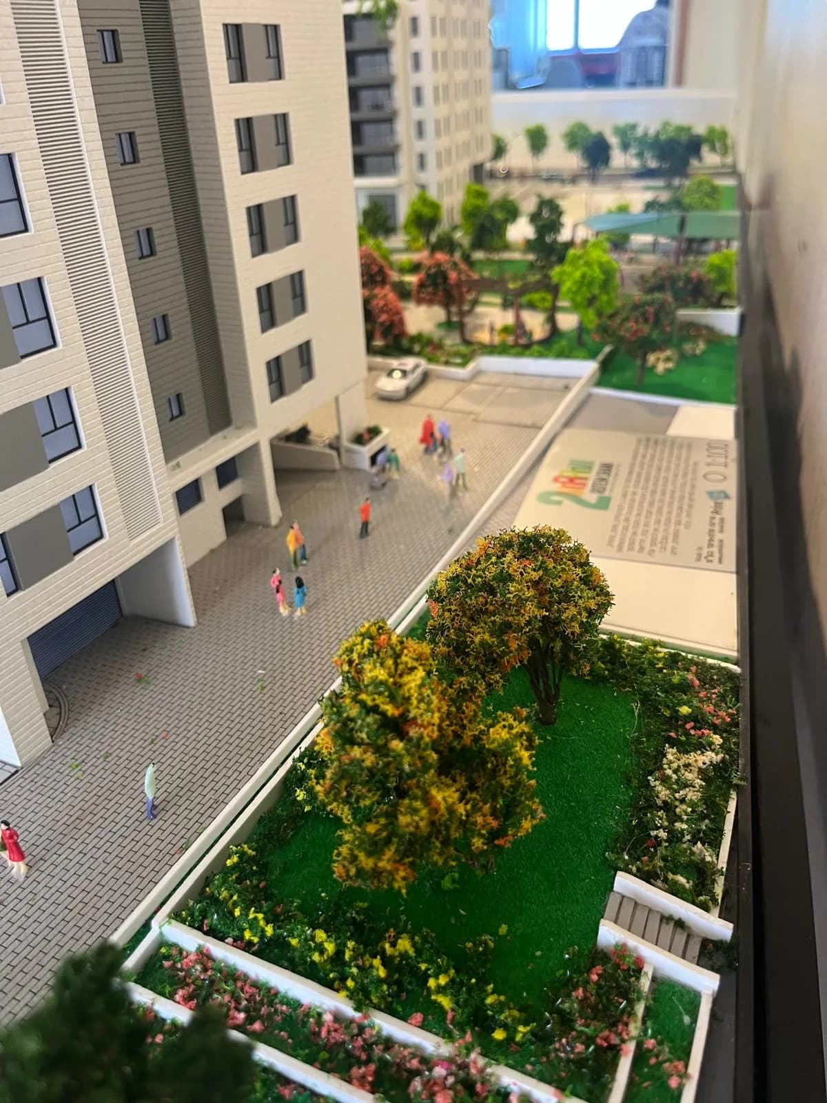 מודל אדריכלי בקנה מידה 1:100 של פרויקט המגורים רותם שני, פתח תקווה — הדפסת תלת מימד וחיתוך לייזר