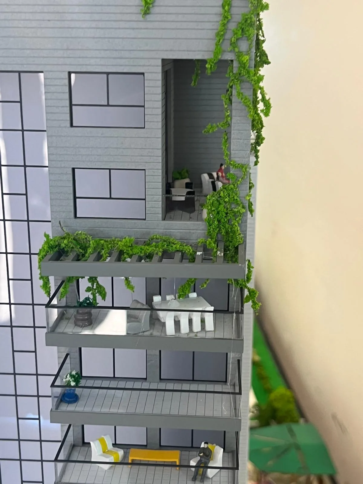 מודל אדריכלי בקנה מידה 1:100 של פרויקט המגורים רותם שני, פתח תקווה — הדפסת תלת מימד וחיתוך לייזר